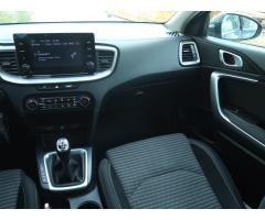 Kia Cee`d 1.5 T-GDI 118kW - 11