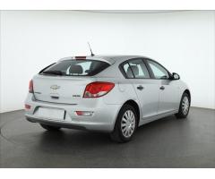 Chevrolet Cruze 1.6 i 16V 91kW - 13