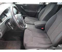 Volkswagen Passat 1.8 TSI 118kW - 16