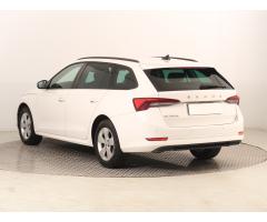 Audi Q3 S tronic DSG Zlevněno o 22 000 Kč