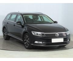 Volkswagen Passat 2.0 TDI 110kW - 1