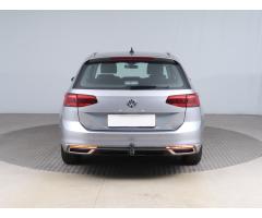 Volkswagen Passat 2.0 TDI 110kW - 6