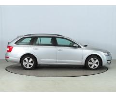 Škoda Octavia 2.0 TDI 110kW - 8