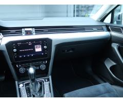 Volkswagen Passat 2.0 TDI 110kW - 11