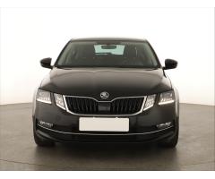 ŠKODA SUPERB COMBI 2.0TDI 140 LAURIN&K 4X4 DSG 7ST