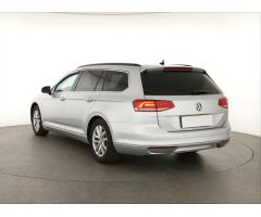 Volkswagen Passat 2.0 TDI 110kW - 5