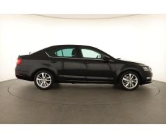 Škoda Octavia 1.8 TSI 132kW - 8