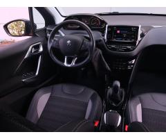 Peugeot 2008 1.2 PureTech 81kW - 9