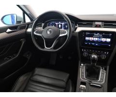 Volkswagen Passat 2.0 TDI 110kW - 9