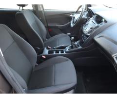 Ford Focus 1.6 i 77kW - 12