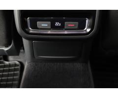 Volkswagen Passat 2.0 TDI 110kW - 18