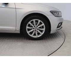 Volkswagen Passat 2.0 TDI 110kW - 21