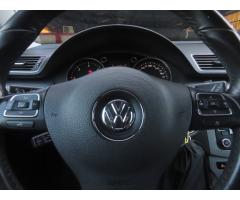 Volkswagen Passat 2.0 TDI 103kW - 22