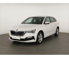 ŠKODA SUPERB COMBI 2.0TDI 140 LAURIN&K 4X4 DSG 7ST