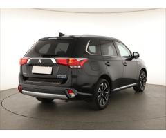 Mitsubishi Outlander 2.0 PHEV 120kW - 7