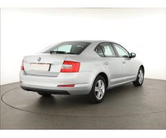 Škoda Octavia 1.6 TDI 81kW - 7