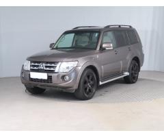 Mitsubishi Pajero 3.2 DI-D 147kW - 3