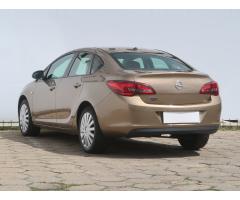 Opel Astra 1.6 16V 85kW - 5