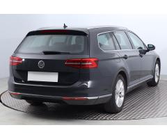 Volkswagen Passat 2.0 TDI 110kW - 7