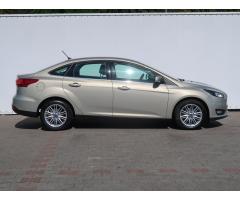 Ford Focus 1.6 i 77kW - 8