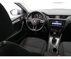 Škoda Octavia 2.0 TDI 110kW - 9