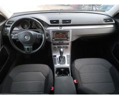 Volkswagen Passat 2.0 TDI 130kW - 10