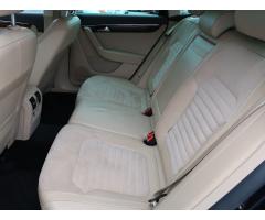 Volkswagen Passat 2.0 TDI 103kW - 15