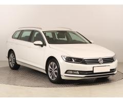 Volkswagen Passat 2.0 TDI 110kW - 1