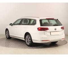 Volkswagen Passat 2.0 TDI 110kW - 5