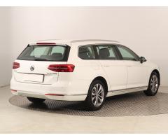 Volkswagen Passat 2.0 TDI 110kW - 7