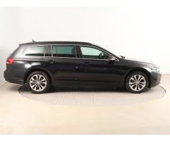 Volkswagen Passat 1.5 TSI 110kW - 8