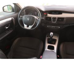 Renault Laguna 2.0 dCi 110kW - 9