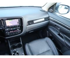 Mitsubishi Outlander 2.2 DI-D 110kW - 11