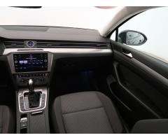 Volkswagen Passat 2.0 TDI 110kW - 11