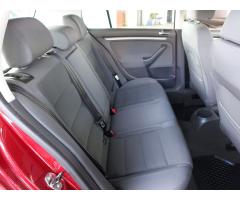 Volkswagen Golf 1.6 FSI 85kW - 13