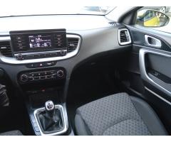 Kia Cee`d 1.5 T-GDI 118kW - 11