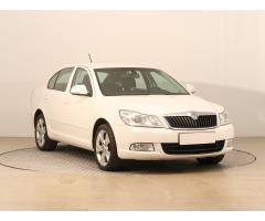 ŠKODA SUPERB COMBI 2.0TDI 140 LAURIN&K 4X4 DSG 7ST