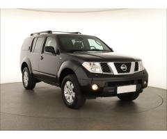 Nissan Pathfinder 2.5 dCi 126kW - 1