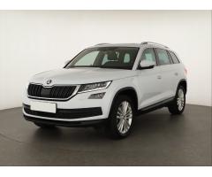 ŠKODA SUPERB COMBI 2.0TDI 140 LAURIN&K 4X4 DSG 7ST