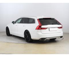 Volvo XC40 2,0 D3 DRIVE-E Momentum PRO Awd 4x4 Automat 1 MAJ ČR