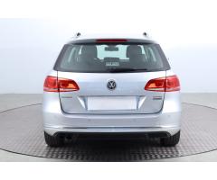 Volkswagen Passat 2.0 TDI 103kW - 6