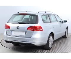 Volkswagen Passat 2.0 TDI 103kW - 7