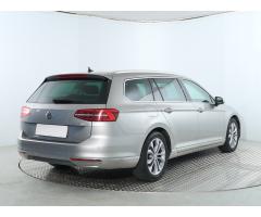 Volkswagen Passat 2.0 TDI 110kW - 7