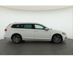 Volkswagen Passat 2.0 TDI 110kW - 8