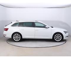 Škoda Superb 2.0 TDI 110kW - 8