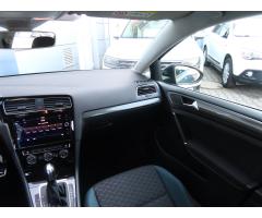 Volkswagen Golf 2.0 TDI 110kW - 11