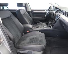 Volkswagen Passat 2.0 TDI 110kW - 12