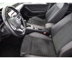 Volkswagen Passat 2.0 TDI 110kW - 13