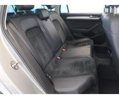 Volkswagen Passat 2.0 TDI 110kW - 13