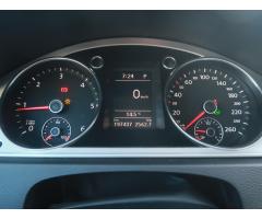 Volkswagen Passat 2.0 TDI 103kW - 17